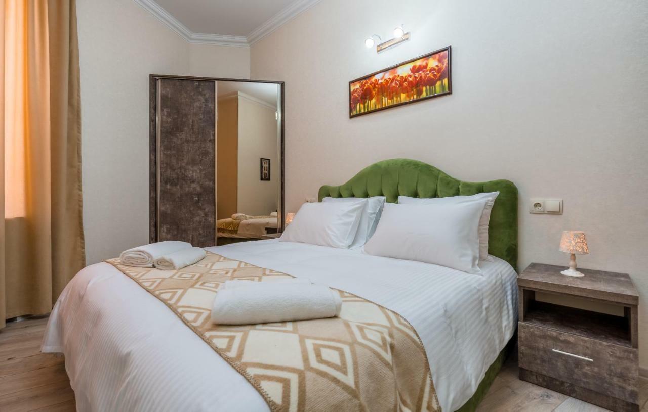 Golden Light Hotel Tiflis Exterior foto
