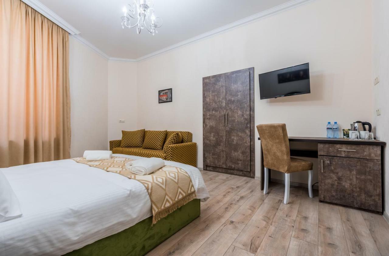 Golden Light Hotel Tiflis Exterior foto