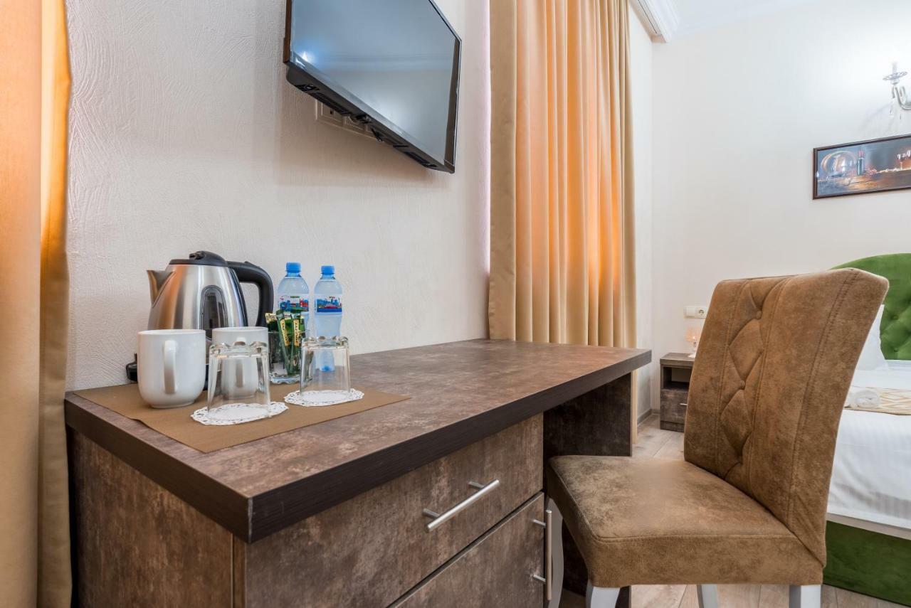 Golden Light Hotel Tiflis Exterior foto