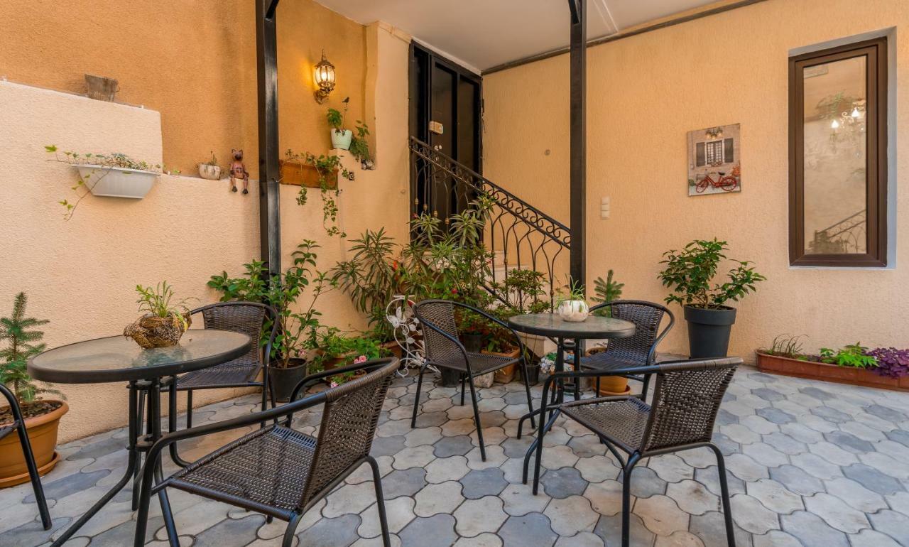 Golden Light Hotel Tiflis Exterior foto